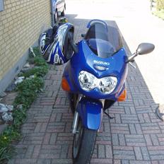 Suzuki GSX 600 F