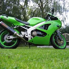 Kawasaki zx6r Totalt skadet 
