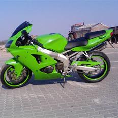 Kawasaki ZX6R 636