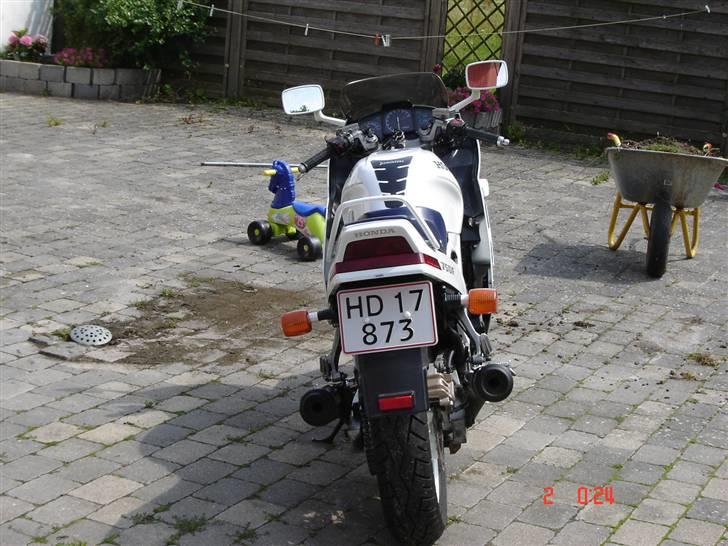 Honda vfr 750 f rc24 billede 5