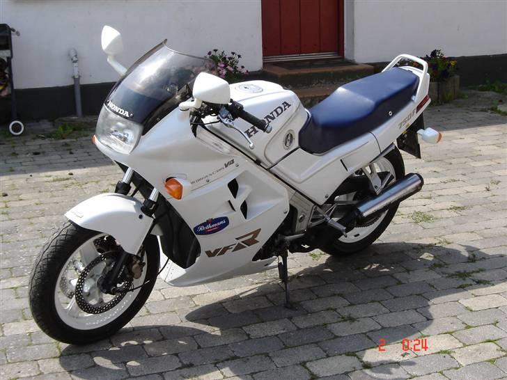 Honda vfr 750 f rc24 billede 9