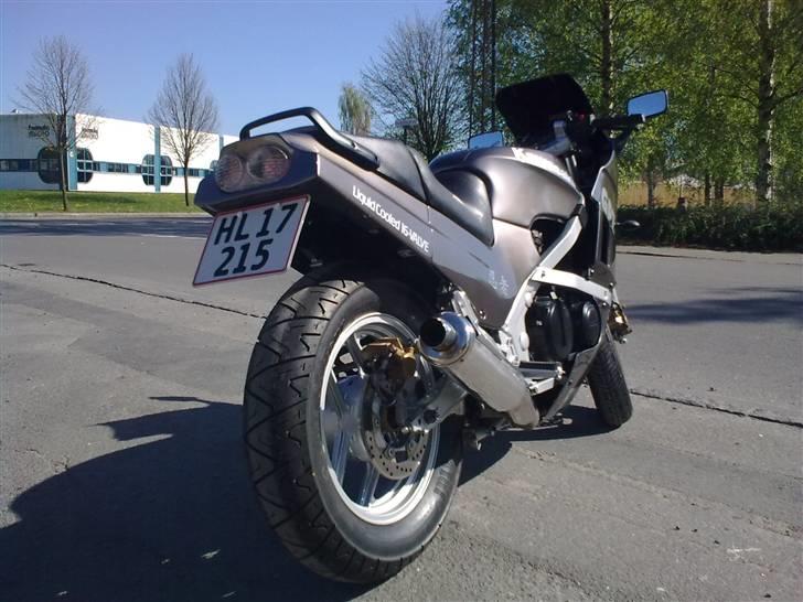 Kawasaki GPZ 600 billede 7