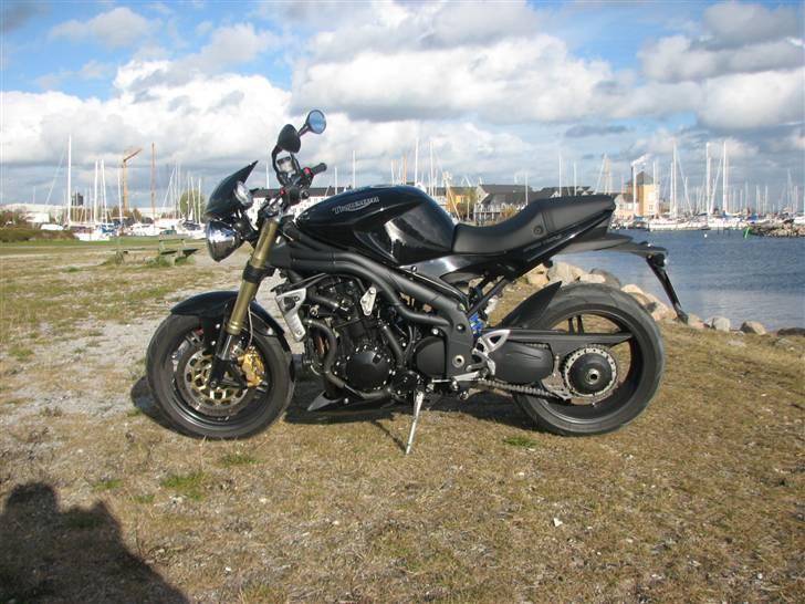 Triumph Speed Triple 1050 billede 1