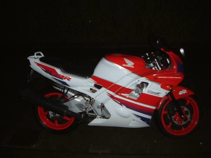 Honda CBR F2 SUPER SPORT billede 2