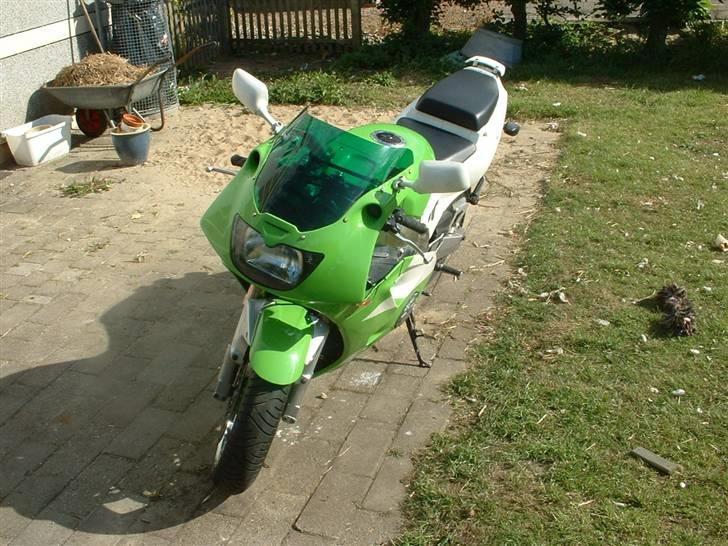 Kawasaki ZXR 400 billede 4