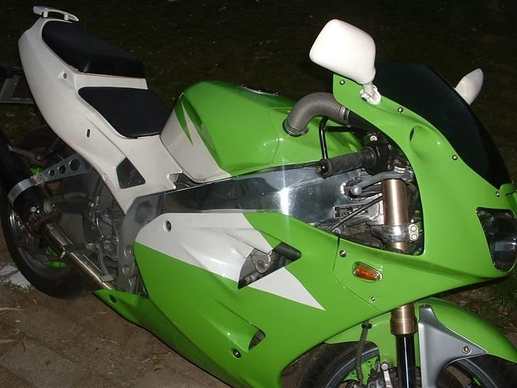 Kawasaki ZXR 400 billede 8