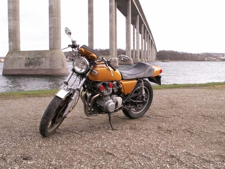 Suzuki GS 550 E - under Svendborgsundbroen billede 5