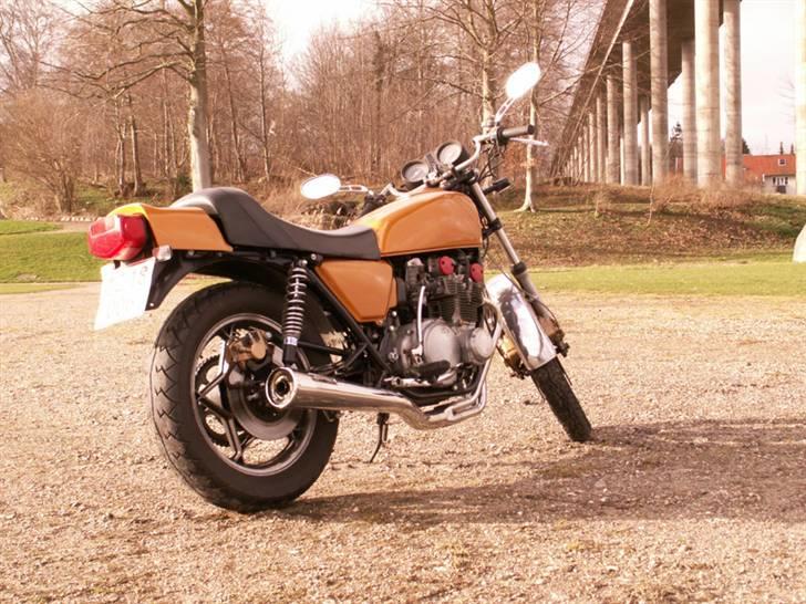Suzuki GS 550 E - under Svendborgsundbroen billede 7