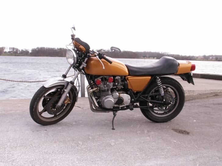 Suzuki GS 550 E - Havnen i Svendborg med udsigt til Thurø billede 8