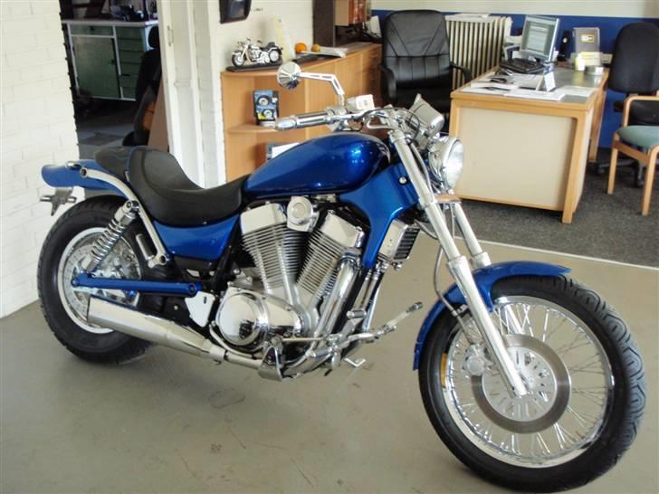 Suzuki Vs 1400 Intruder billede 1