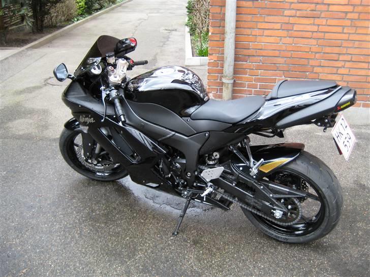 Kawasaki ZX6R *SOLGT* billede 2
