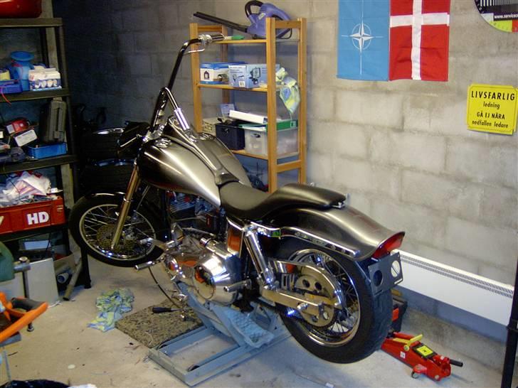 Harley Davidson **SOLGT **   FLH 1200 - Bagfra billede 2