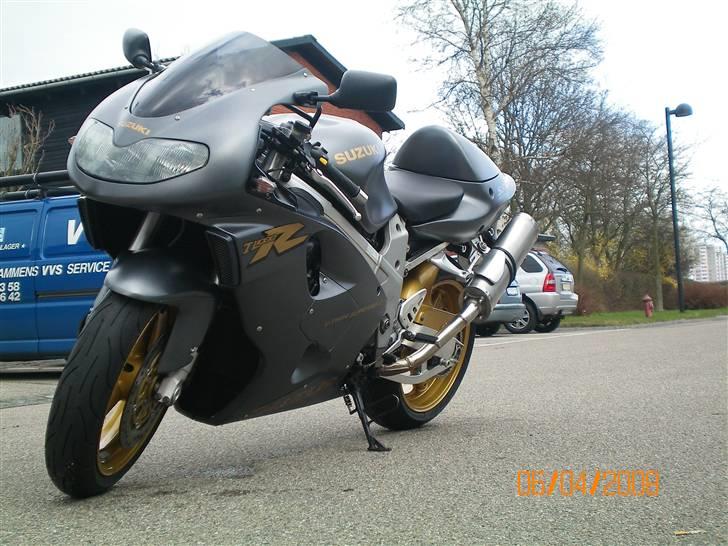 Suzuki TL1000R (Solgt) billede 17