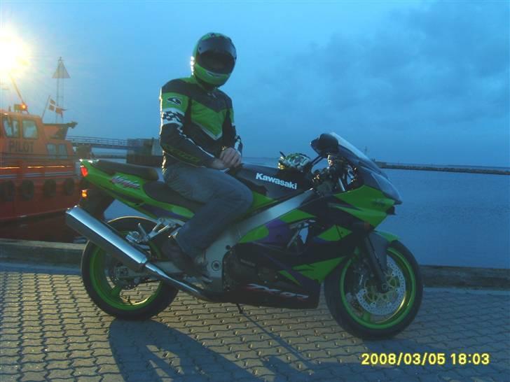 Kawasaki zx9r *Solgt* billede 2
