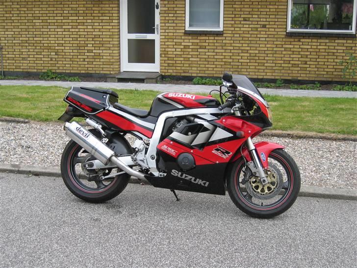Suzuki GSXR 400r gk 76 billede 3