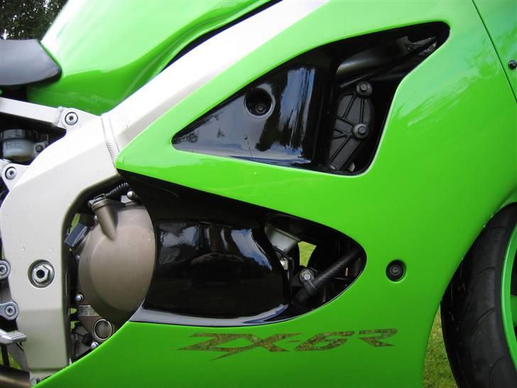 Kawasaki zx6r Totalt skadet  billede 5