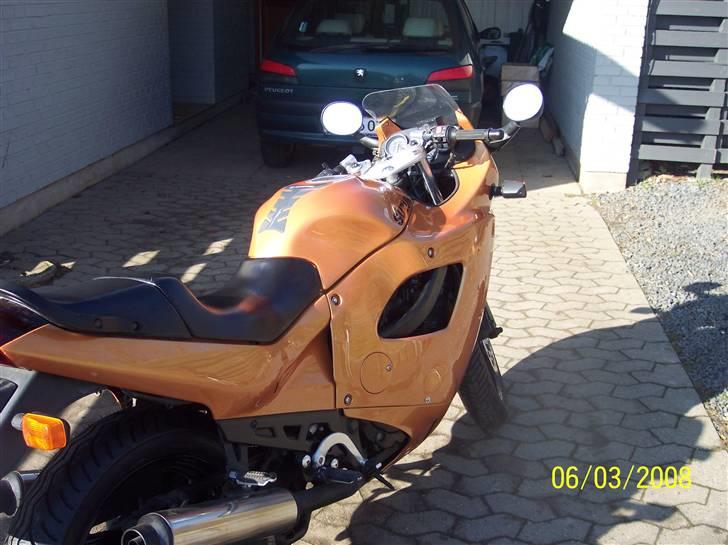 Suzuki GSX 600 F billede 3