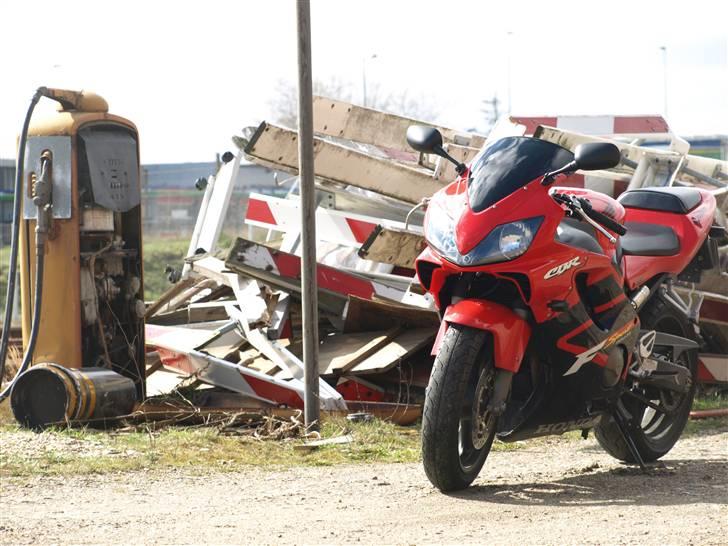 Honda CBR 600 F4 Sport *SOLGT* billede 3