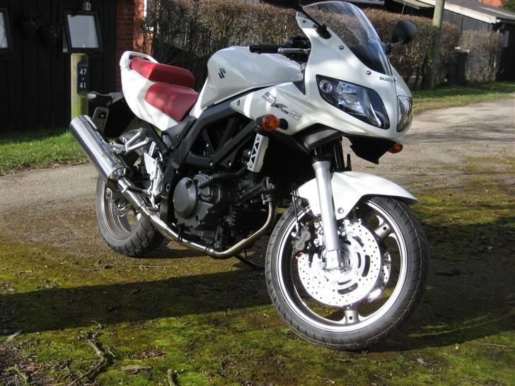 Suzuki sv650sak8 (solgt) billede 2