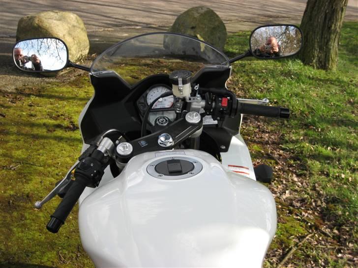 Suzuki sv650sak8 (solgt) billede 5