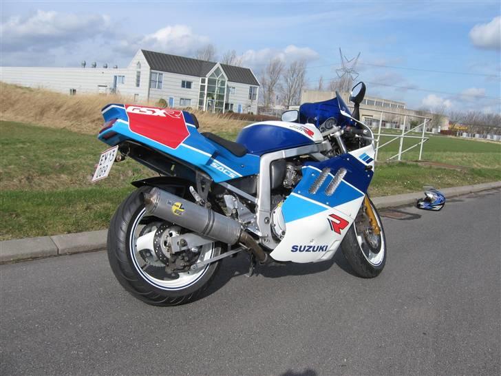 Suzuki Gsxr 750    SOLGT billede 4