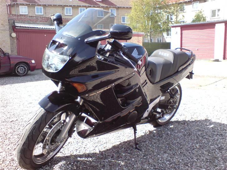 Honda cbr 1000 f billede 2