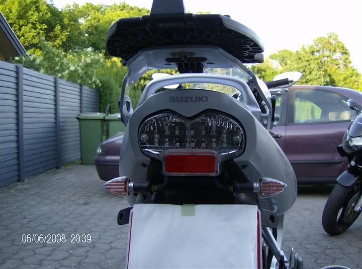 Suzuki GSF 600 Bandit - Min hvide LED-Baglygte billede 8