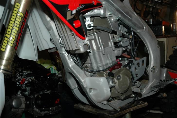 Honda CRF 450 R8 billede 2