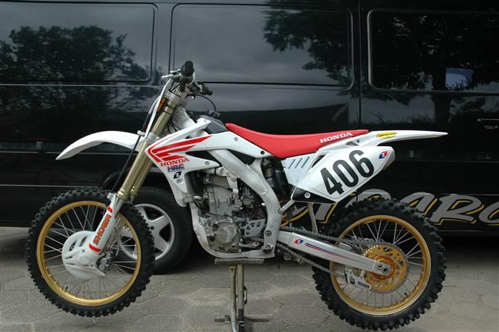 Honda CRF 450 R8 - Det er godt nok min gamle ´07´er, men ´08´er stort set magen til. billede 7