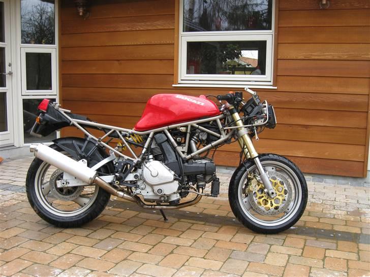 Ducati 750 SuperSport Nuda - En let forårsrengøring billede 5