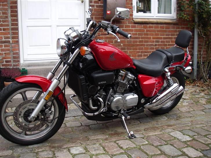 Honda Super Magna  billede 1