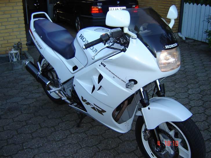 Honda vfr - Måske ikke den nyeste i har set, men der er tale om en klassiker  billede 1