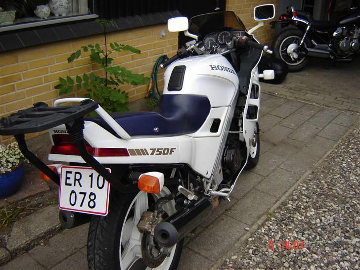 Honda vfr - Ja, så ubegribelig sexet så den ud.....Grin bare billede 4