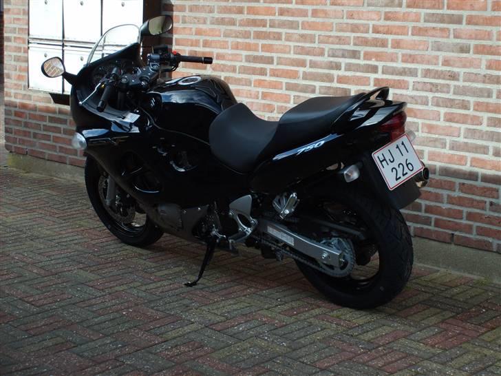 Suzuki GSX 750F billede 8