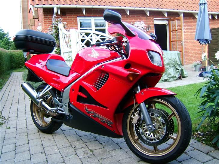 Honda VFR 750 F RC36/2 billede 1