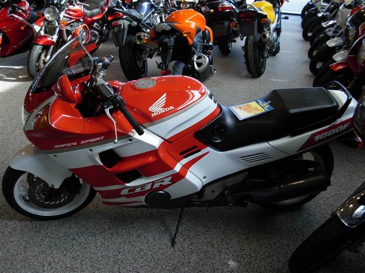 Honda CBR 1000 F Totalskadet - Og ja fra den anden side billede 2