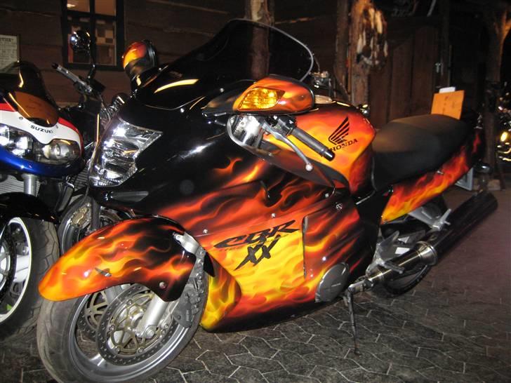 Honda CBR 1100 XX Blackbird billede 1