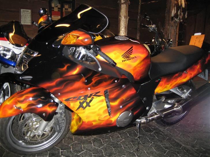 Honda CBR 1100 XX Blackbird billede 2