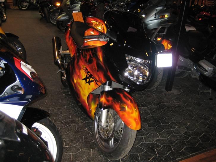 Honda CBR 1100 XX Blackbird billede 3