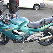 Suzuki GSX 600F