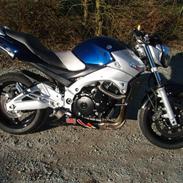 Suzuki GSR 600 