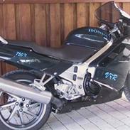 Honda VFR RC36