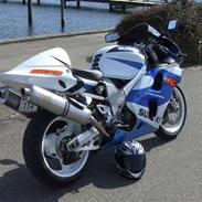 Suzuki TL1000R