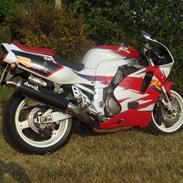 Suzuki GSXR 750 UNDER OMBYGNING