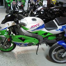 Kawasaki zxr 400 L4 "SOLGT"