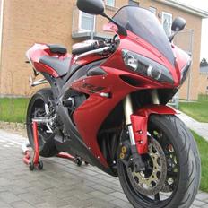 Yamaha YZF R1 - TIL SALG