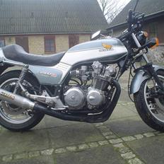 Honda cb 900