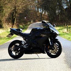 Yamaha YZF R1 Raven Black SOLGT