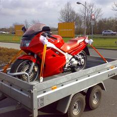 Honda VFR 750 F (Solgt)