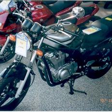 Suzuki GS 500 K7